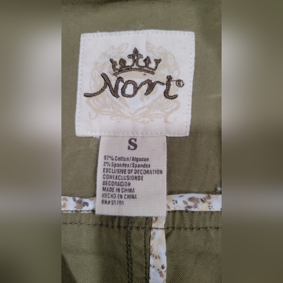 Nori Army Green Zip Up Vest Size S - Picture 8 of 8